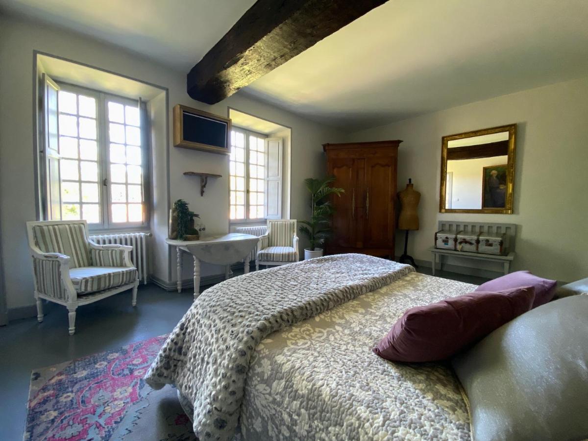 Le Petit Chateau De Sainte Colombe Bouges-le-Chateau Exteriör bild