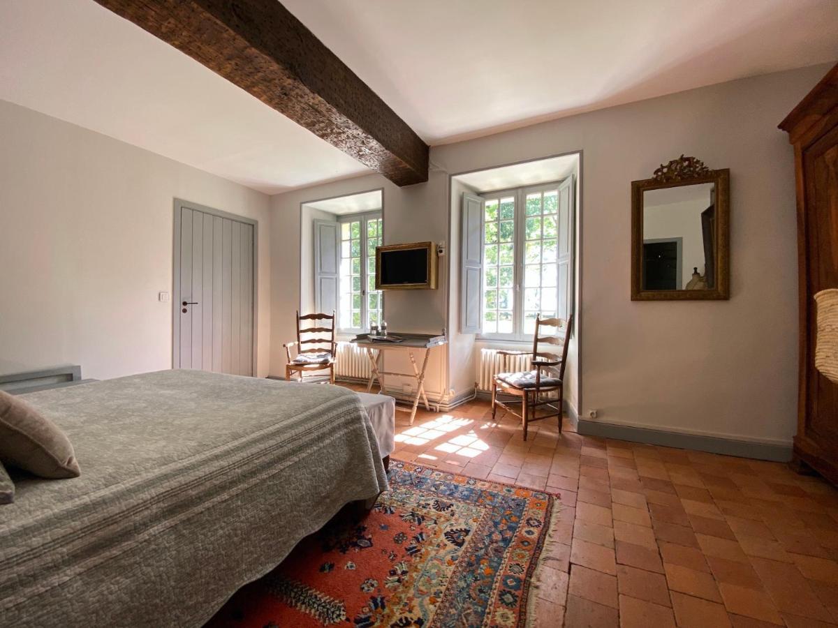 Le Petit Chateau De Sainte Colombe Bouges-le-Chateau Exteriör bild